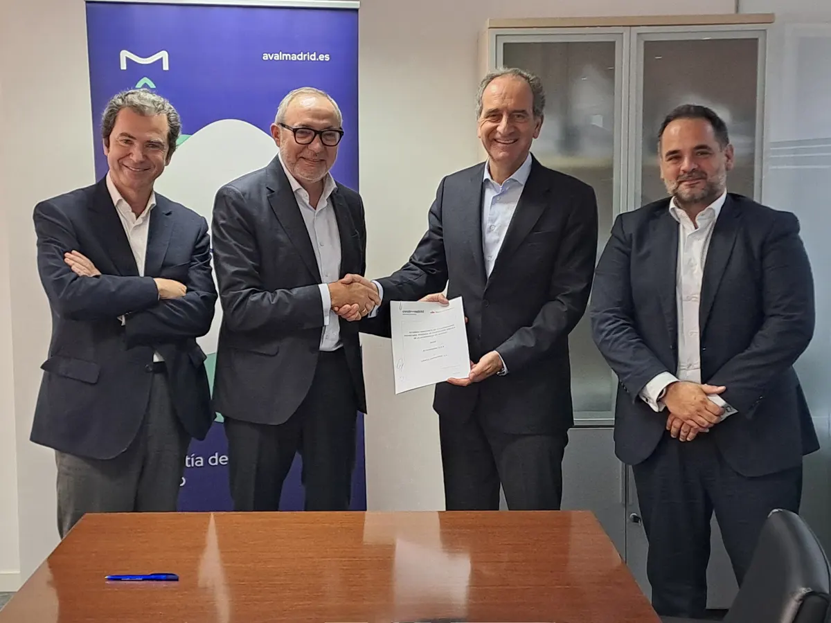 Santander se suma a los planes de Avalmadrid para financiar la adquisición de suelo público para construir viviendas protegidas