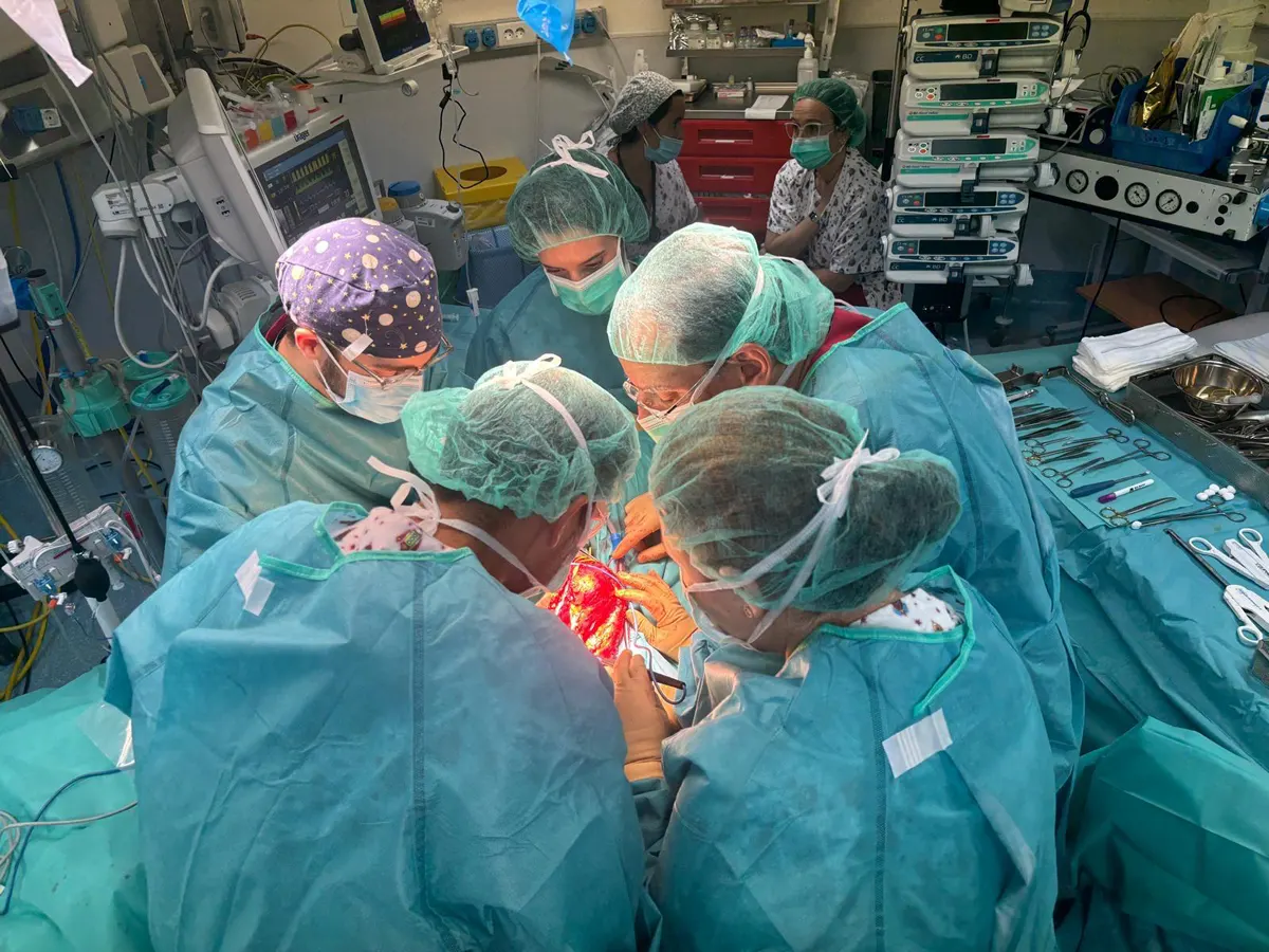 Reconstrucción pionera de un húmero pediátrico con impresión 3D en La Paz: un hito de la medicina personalizada y la bioingeniería