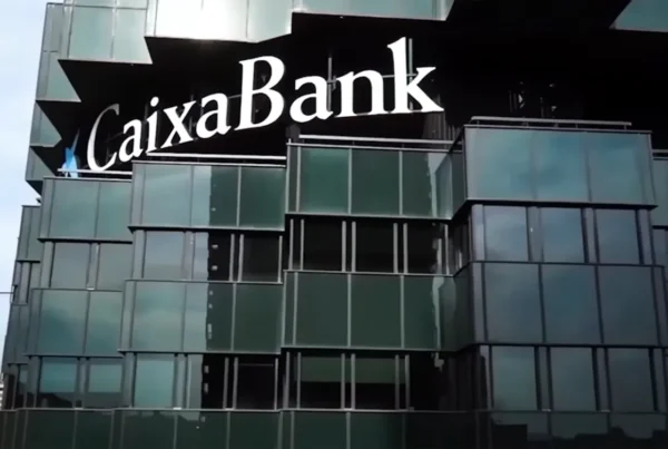 resultados caixabank primer semestre 2025
