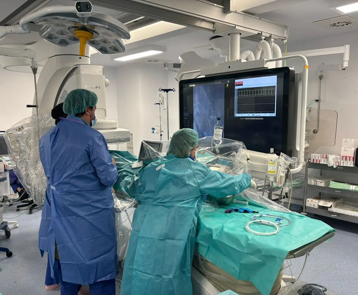 Aterectomía orbital: la técnica que ha resuelto un caso una obstrucción coronaria grave y que podría usarse en otras lesiones complejas cardiológicas