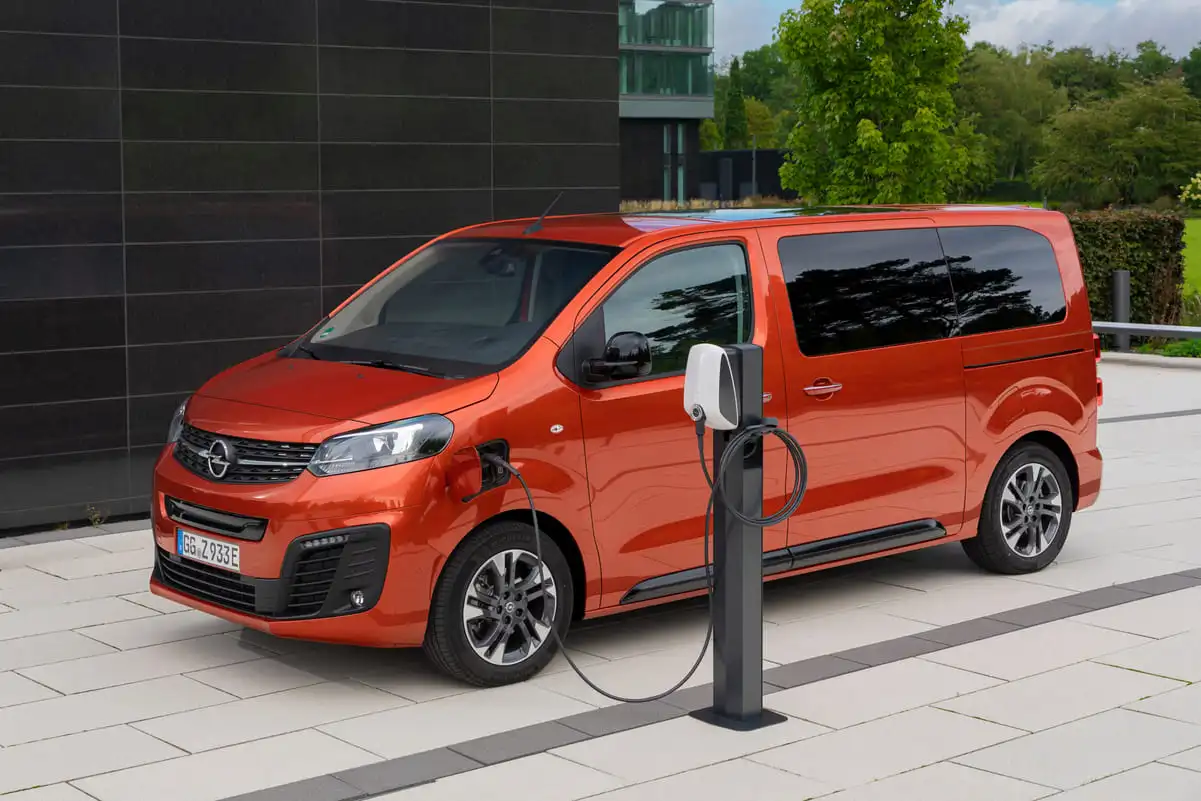 Stellantis lidera el mercado de vehículos 100% eléctricos en España en 2025