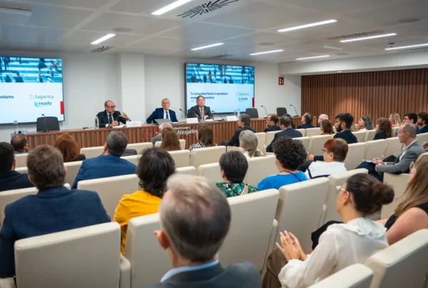 Quirónprevención Sagardoy Abogados proponen una gestión integral del absentismo laboral.
