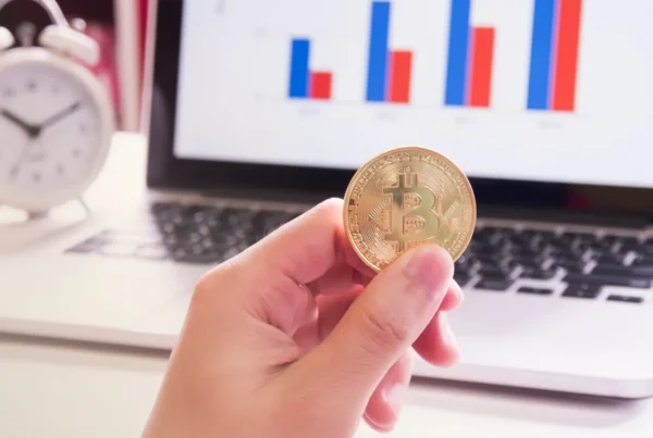 Openbank permite invertir en criptomonedas en su app