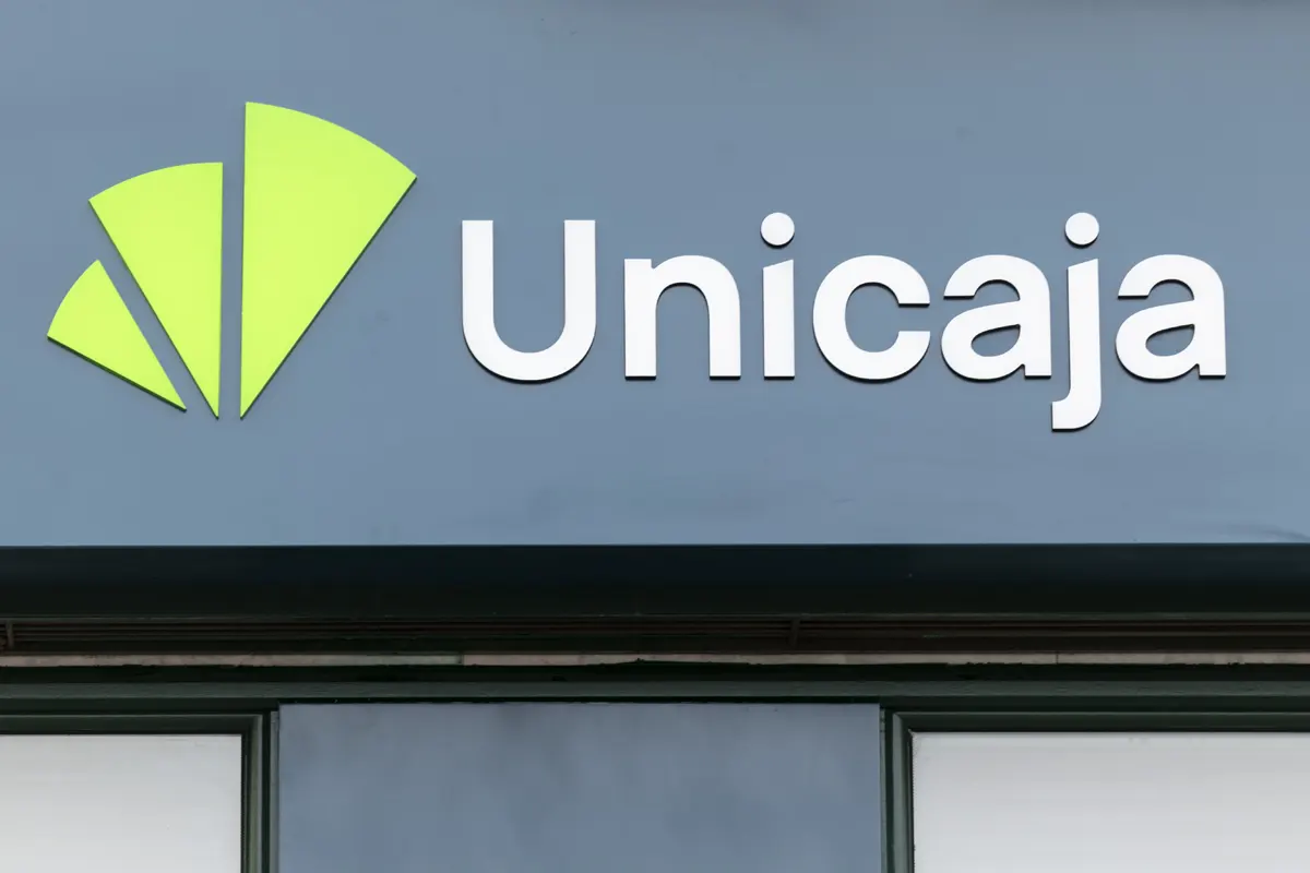 Rentabilidad del 3% y ahorro en los recibos: así es la nueva ‘Requetecuenta digital autónomos’ de Unicaja