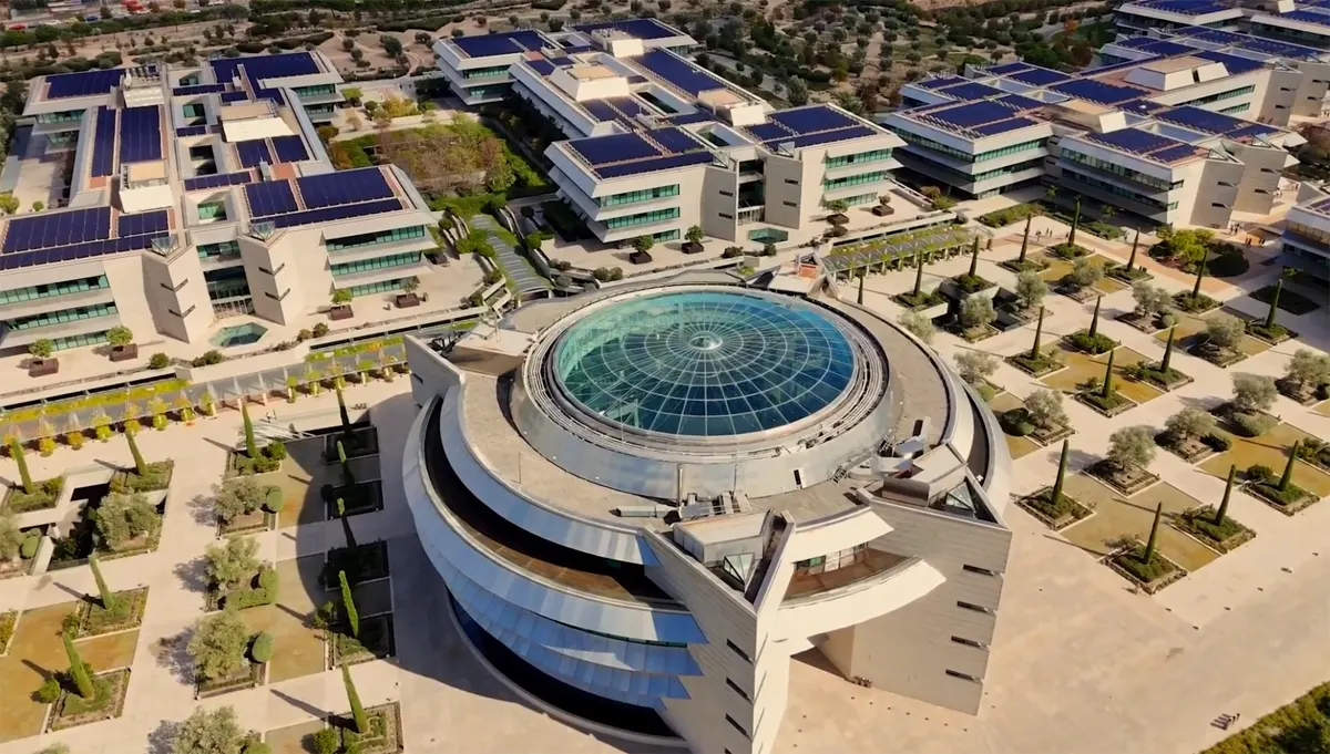 Récord de ingresos por comisiones y también de beneficios: los resultados de Santander siguen sumando hitos