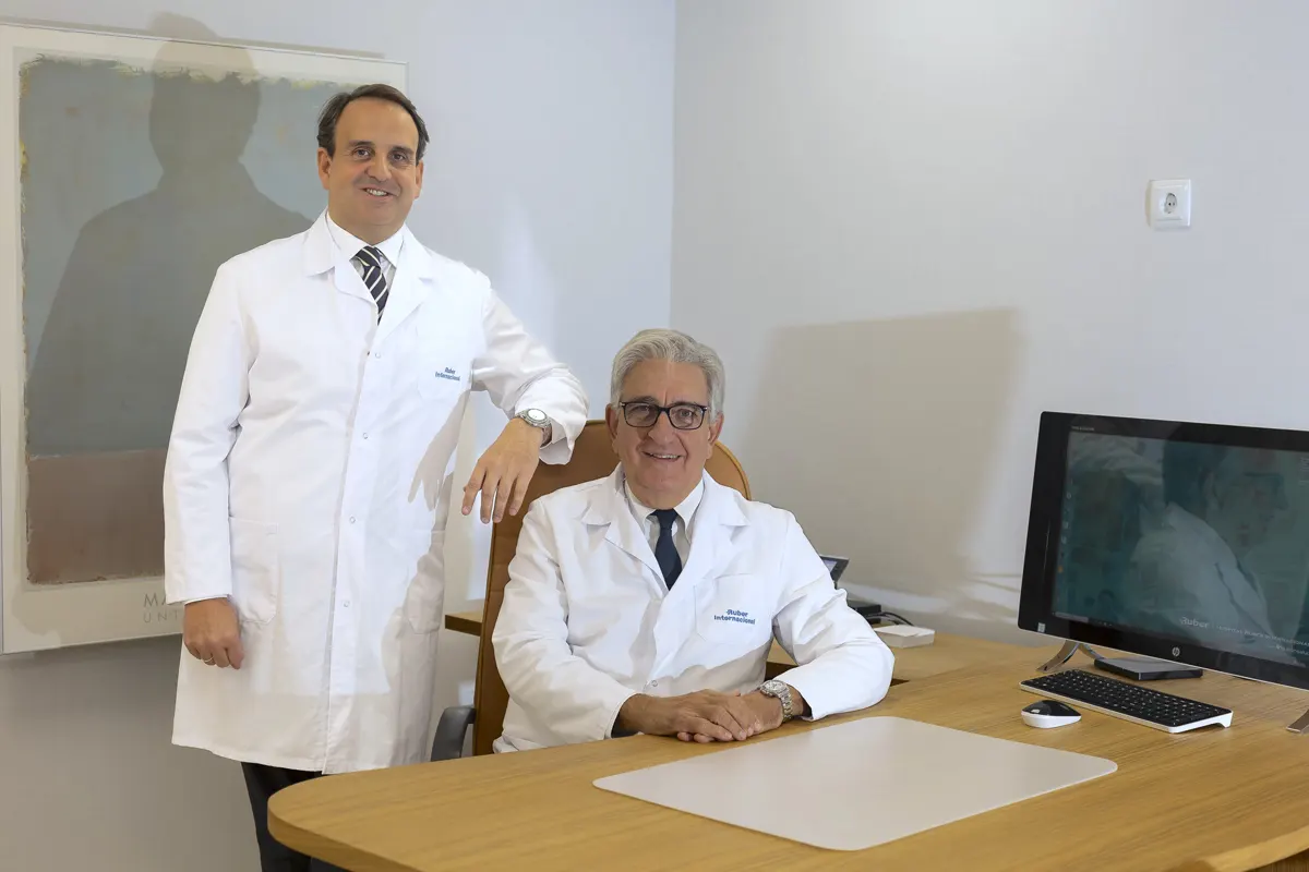 doctores Antonio Allona y Juan Ignacio Martínez-Salamanca