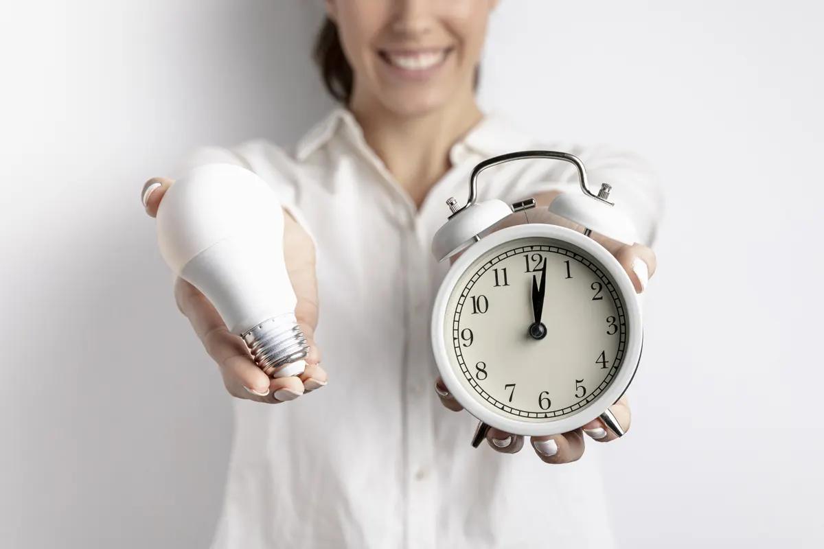 Sube el precio de la luz, hoy 6 de noviembre de 2025, aunque se mantiene a niveles moderados