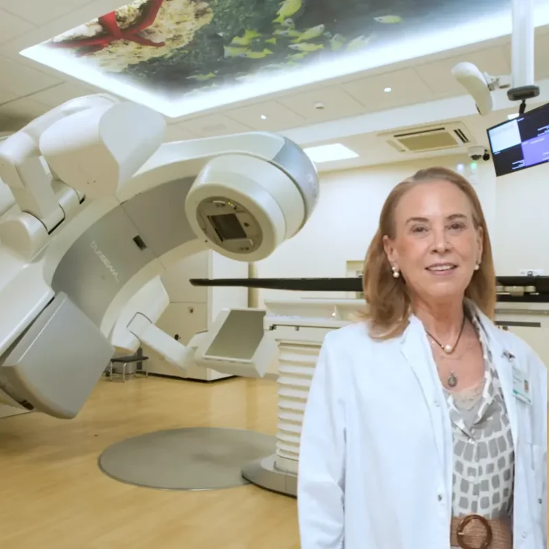 La doctora Elia del Cerro explica cómo será la radioterapia del futuro