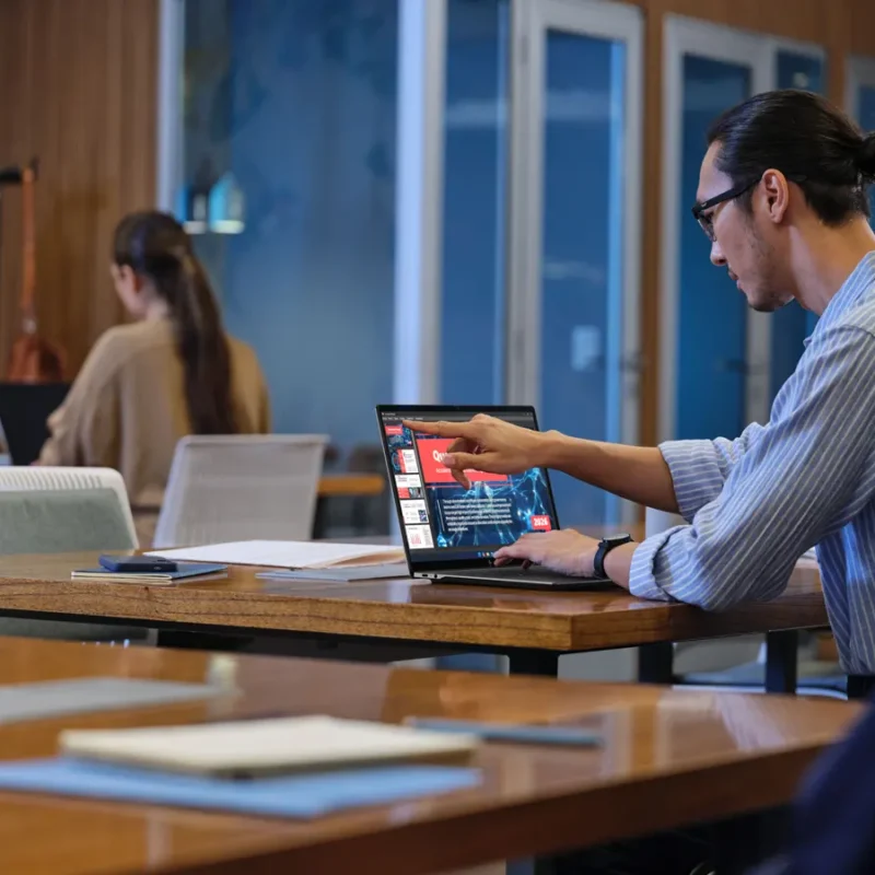 HP muestra en el CES 2025 el OmniBook Ultra 14