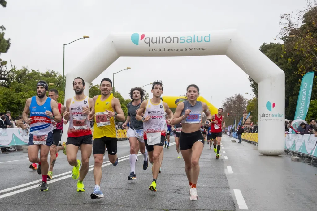 Quirónsalud velará por la salud de los corredores del Medio Maratón de Sevilla 2026