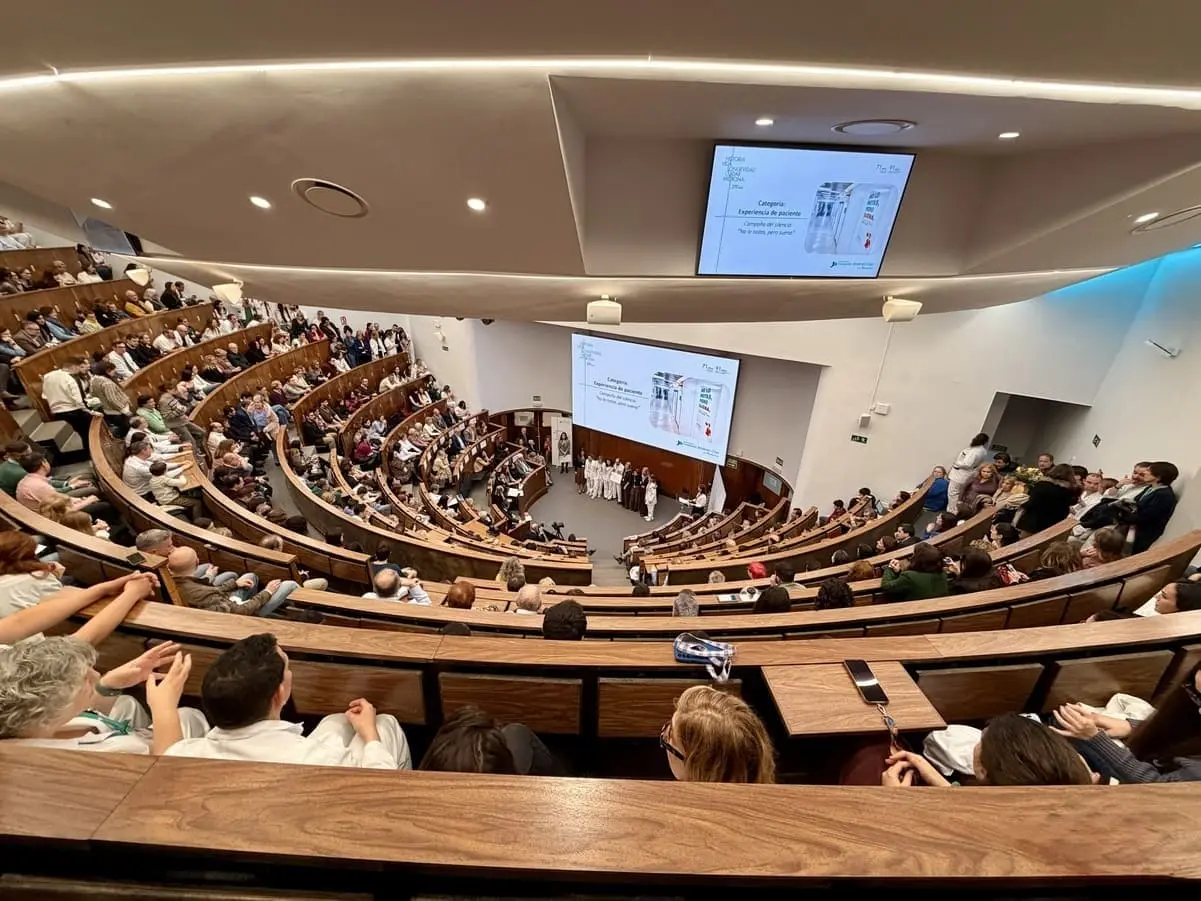Un-año-más_-el-Aula-Magna-de-la-FJD-se-llena-en-el-acto-de-celebración-de-su-aniversario