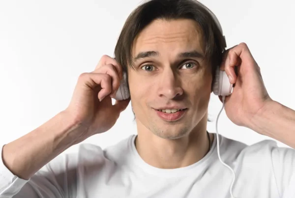 perdida auditiva en jóvenes