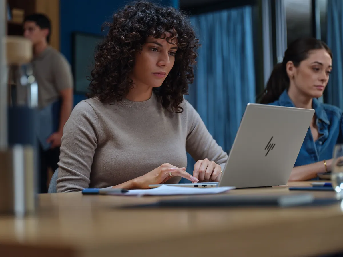 HP EliteBook 6 G2q Next Gen AI PC