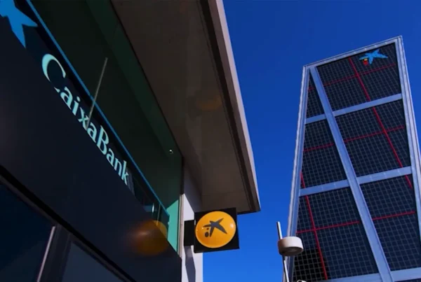 resultados caixabank primer trimestre 2026