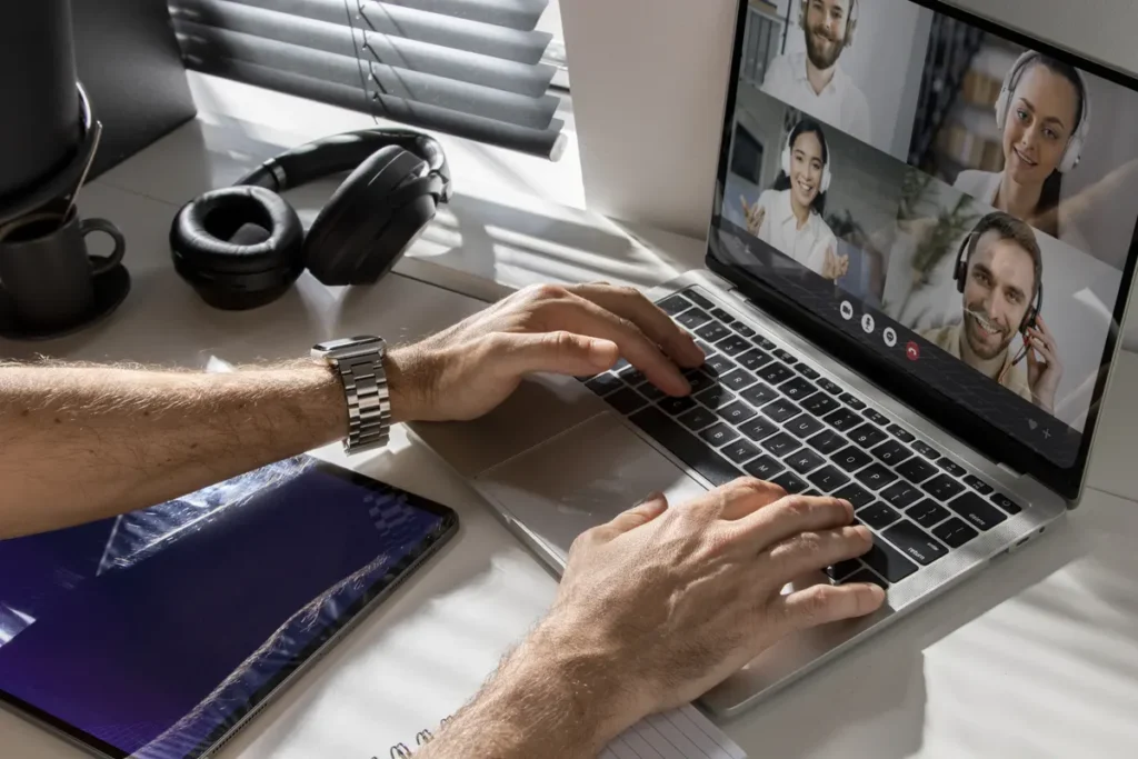 trabajo híbrido para atraer talento