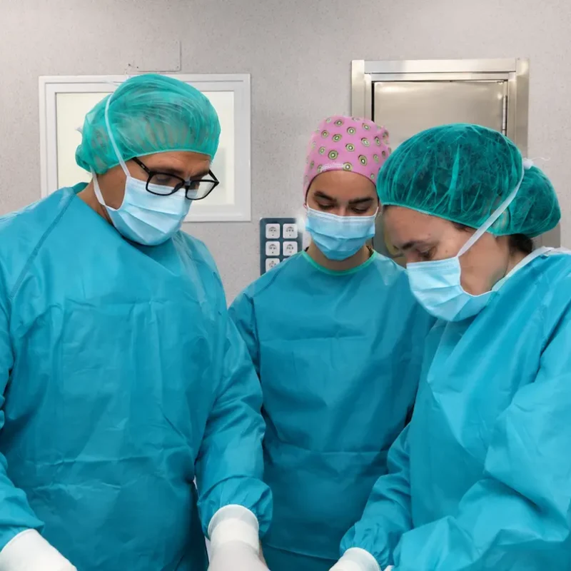 Olympia Quirónsalud realiza con éxito la primera cirugía de prótesis de cadera ambulatoria