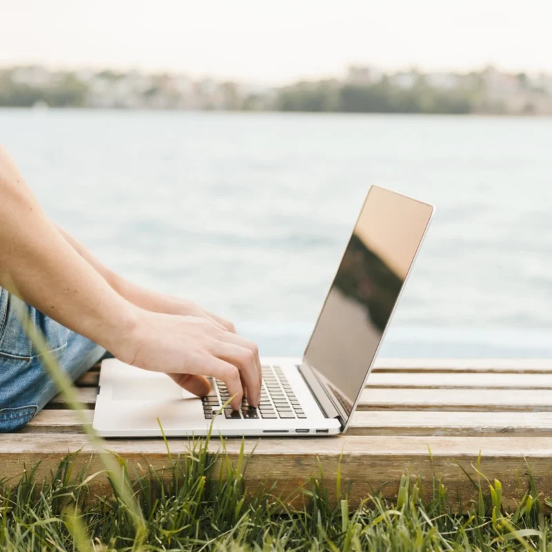Teletrabajo en verano riesgo laboral