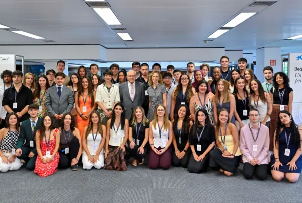 programa de becas de grado de la Fundación la Caixa 2026