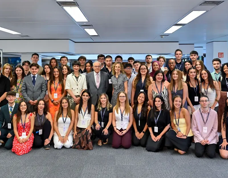 programa de becas de grado de la Fundación la Caixa 2026