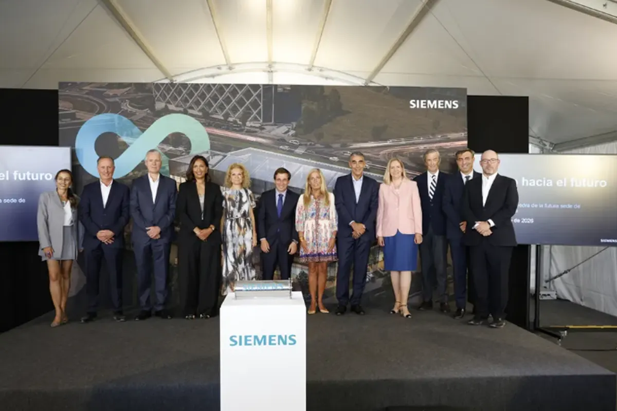 primera piedra nueva sede de Siemens en Madrid