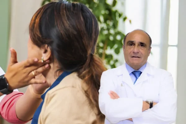 abordaje cáncer de tiroides Ruber Internacional