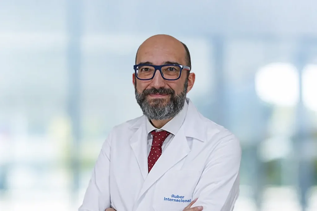 doctor Enrique Grande participa en un estudio que mejora la superviviencia del cáncer de vejiga